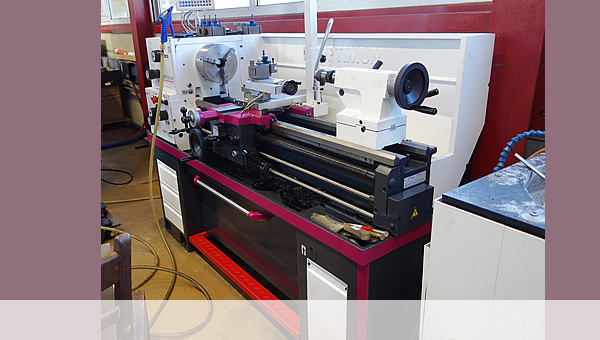 <b>Drehbank</b> - &Oslash; 200 mm x 900 mm